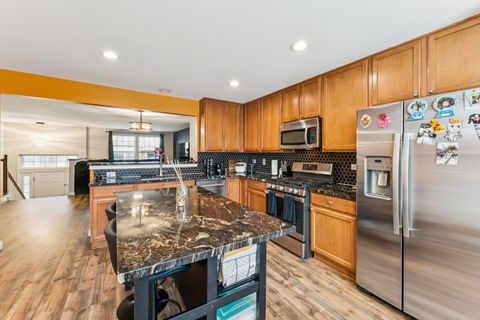 Tiny photo for 464 Valentine Way, Oswego, IL 60543 (MLS # 12585190)