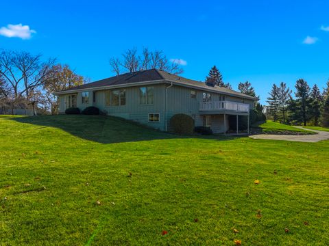 Tiny photo for 195 Clover Hill Lane, North Barrington, IL 60010 (MLS # 12515648)