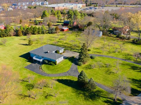 Tiny photo for 195 Clover Hill Lane, North Barrington, IL 60010 (MLS # 12515648)