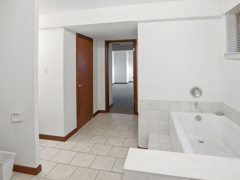 Tiny photo for 195 Clover Hill Lane, North Barrington, IL 60010 (MLS # 12515648)