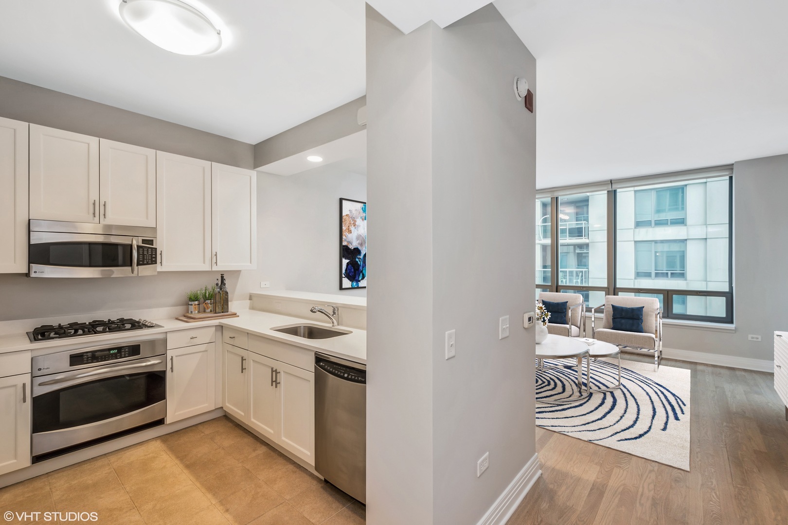 600 N Lake Shore Drive 2610