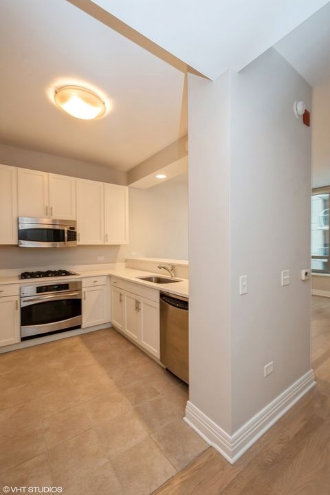 Tiny photo for 600 N Lake Shore Drive #2610, Chicago, IL 60611 (MLS # 12502935)