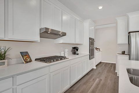 Tiny photo for 312 Astor Court, Elgin, IL 60124 (MLS # 12475724)