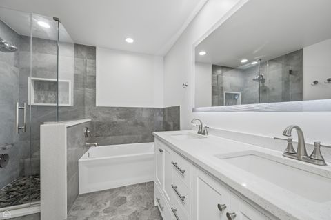 Tiny photo for 2659 N WAYNE Avenue #B, Chicago, IL 60614 (MLS # 12711205)