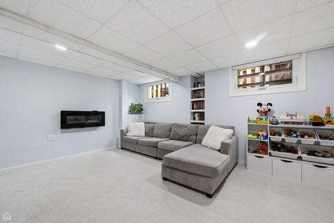 Tiny photo for 2659 N WAYNE Avenue #B, Chicago, IL 60614 (MLS # 12711205)