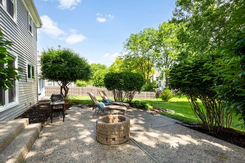 Tiny photo for 610 Fontana Place, Mundelein, IL 60060 (MLS # 12679629)