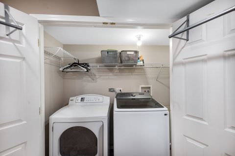 Tiny photo for 610 Fontana Place, Mundelein, IL 60060 (MLS # 12679629)