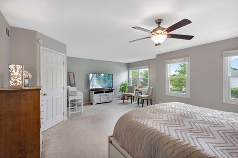 Tiny photo for 610 Fontana Place, Mundelein, IL 60060 (MLS # 12679629)