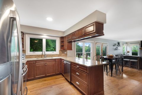 Tiny photo for 610 Fontana Place, Mundelein, IL 60060 (MLS # 12679629)