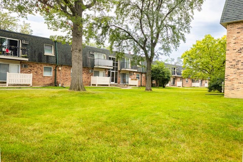 Tiny photo for 9994 S 84th Terrace #2-310, Palos Hills, IL 60465 (MLS # 12769344)
