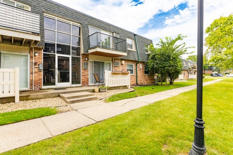 Tiny photo for 9994 S 84th Terrace #2-310, Palos Hills, IL 60465 (MLS # 12769344)