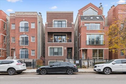 Photo of 1922 W Belmont Avenue #3, Chicago, IL 60657 (MLS # 12507441)