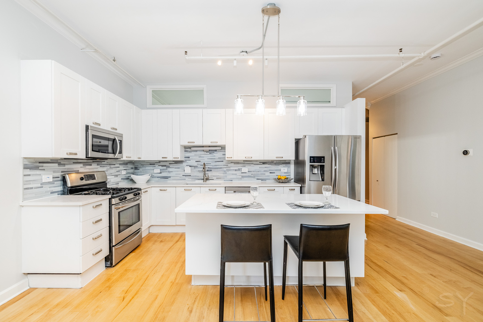 111 S Morgan Street 423