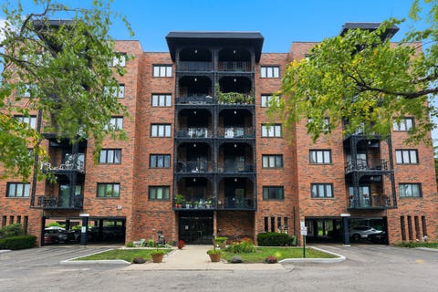 Tiny photo for 9332 Landings Lane #506, Des Plaines, IL 60016 (MLS # 12712977)