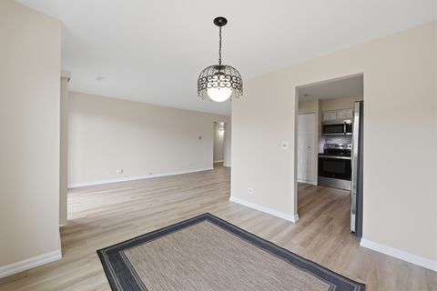 Tiny photo for 9332 Landings Lane #506, Des Plaines, IL 60016 (MLS # 12712977)
