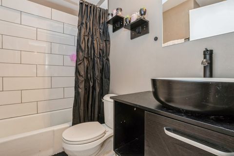 Tiny photo for 5400 S Hyde Park Boulevard #2C, Chicago, IL 60615 (MLS # 12515300)