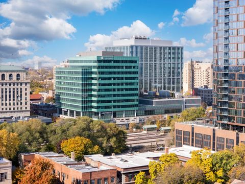 Tiny photo for 5400 S Hyde Park Boulevard #2C, Chicago, IL 60615 (MLS # 12515300)