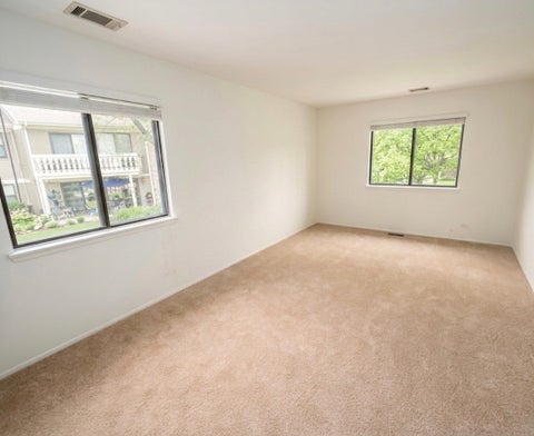 Tiny photo for 1327 WILLIAMSBURG Drive #D2, Schaumburg, IL 60193 (MLS # 12699593)