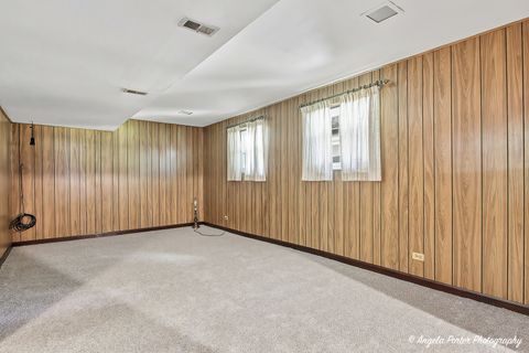 Tiny photo for 2208 Algonquin Road, Fox River Grove, IL 60021 (MLS # 12656210)