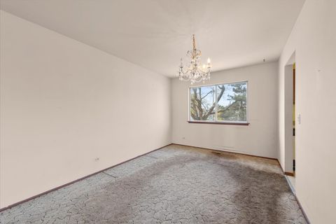 Tiny photo for 2 Oakmont Court, Streamwood, IL 60107 (MLS # 12513101)