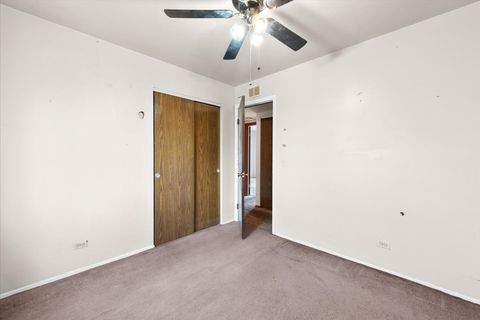 Tiny photo for 2 Oakmont Court, Streamwood, IL 60107 (MLS # 12513101)