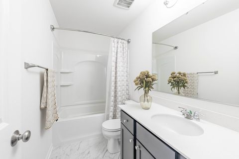 Tiny photo for 1050 E Oakton Street, Des Plaines, IL 60018 (MLS # 12507916)