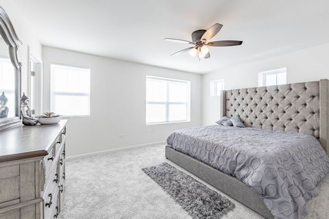 Tiny photo for 1050 E Oakton Street, Des Plaines, IL 60018 (MLS # 12507916)