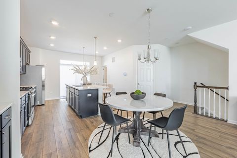 Tiny photo for 1050 E Oakton Street, Des Plaines, IL 60018 (MLS # 12507916)