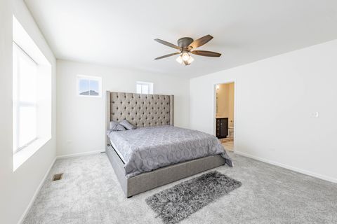 Tiny photo for 1050 E Oakton Street, Des Plaines, IL 60018 (MLS # 12507916)