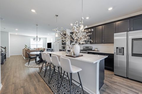 Tiny photo for 1050 E Oakton Street, Des Plaines, IL 60018 (MLS # 12507916)