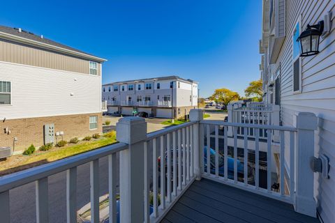 Tiny photo for 1050 E Oakton Street, Des Plaines, IL 60018 (MLS # 12507916)