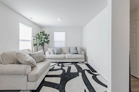 Tiny photo for 1050 E Oakton Street, Des Plaines, IL 60018 (MLS # 12507916)