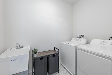 Tiny photo for 1050 E Oakton Street, Des Plaines, IL 60018 (MLS # 12507916)