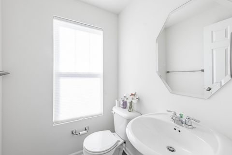 Tiny photo for 1050 E Oakton Street, Des Plaines, IL 60018 (MLS # 12507916)