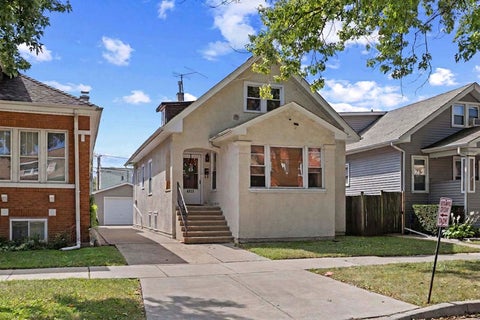 Photo of 4865 W CORNELIA Avenue, Chicago, IL 60641 (MLS # 12756336)