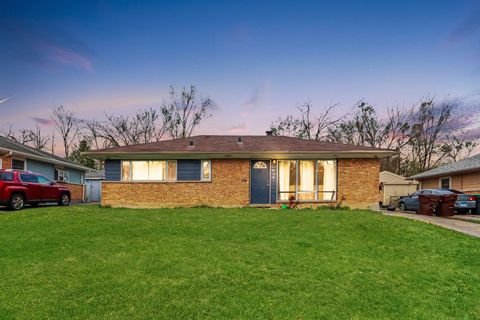 Photo of 190 Monee Road, Park Forest, IL 60466 (MLS # 12610577)