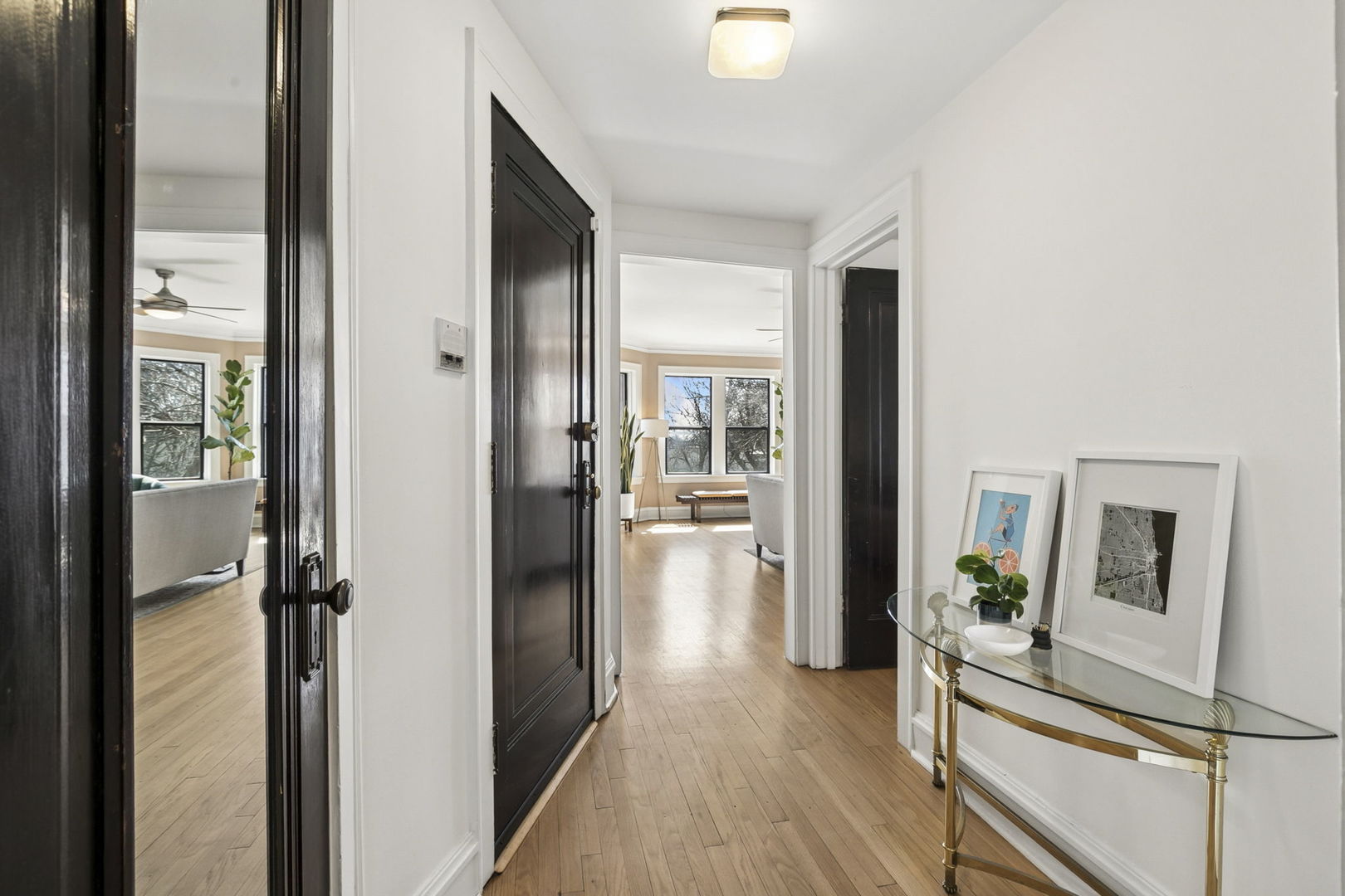 2530 W Winnemac Avenue 3W