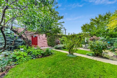 Tiny photo for 2530 W Winnemac Avenue #3W, Chicago, IL 60625 (MLS # 12557714)