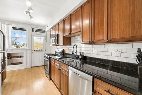 Tiny photo for 2530 W Winnemac Avenue #3W, Chicago, IL 60625 (MLS # 12557714)