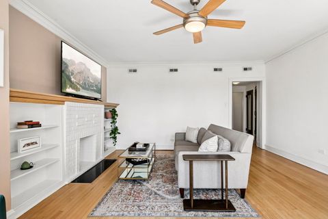 Tiny photo for 2530 W Winnemac Avenue #3W, Chicago, IL 60625 (MLS # 12557714)