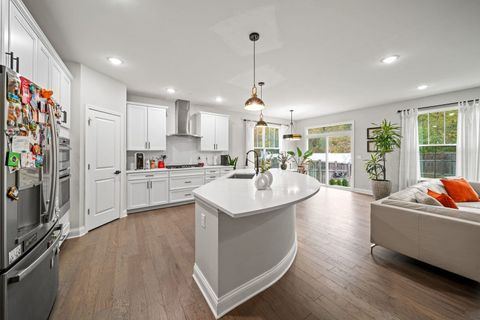 Tiny photo for 265 South Pointe Avenue, South Elgin, IL 60177 (MLS # 12511132)