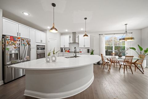 Tiny photo for 265 South Pointe Avenue, South Elgin, IL 60177 (MLS # 12511132)