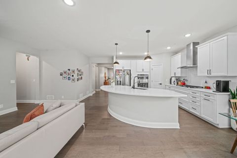 Tiny photo for 265 South Pointe Avenue, South Elgin, IL 60177 (MLS # 12511132)