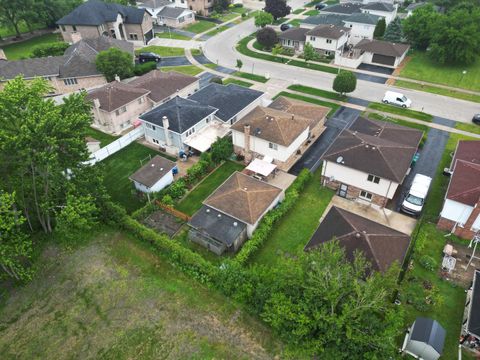 Tiny photo for 7542 Mason Avenue, Burbank, IL 60459 (MLS # 12447593)