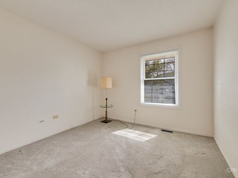 Tiny photo for 715 Elizabeth Drive #24, Wood Dale, IL 60191 (MLS # 12600576)