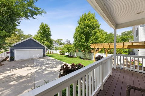 Tiny photo for 198 N Glenview Avenue, Elmhurst, IL 60126 (MLS # 12680368)