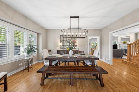Tiny photo for 198 N Glenview Avenue, Elmhurst, IL 60126 (MLS # 12680368)