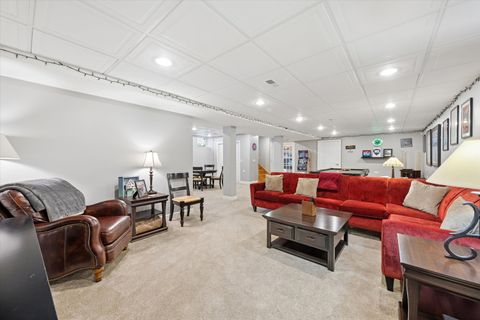Tiny photo for 198 N Glenview Avenue, Elmhurst, IL 60126 (MLS # 12680368)