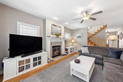 Tiny photo for 198 N Glenview Avenue, Elmhurst, IL 60126 (MLS # 12680368)