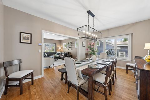 Tiny photo for 198 N Glenview Avenue, Elmhurst, IL 60126 (MLS # 12680368)